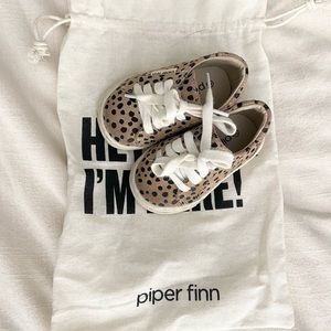 Piper Finn cheetah low top sneakers
